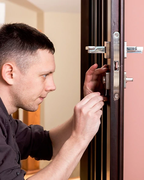 : Professional Locksmith For Commercial And Residential Locksmith Services in Los Altos, CA